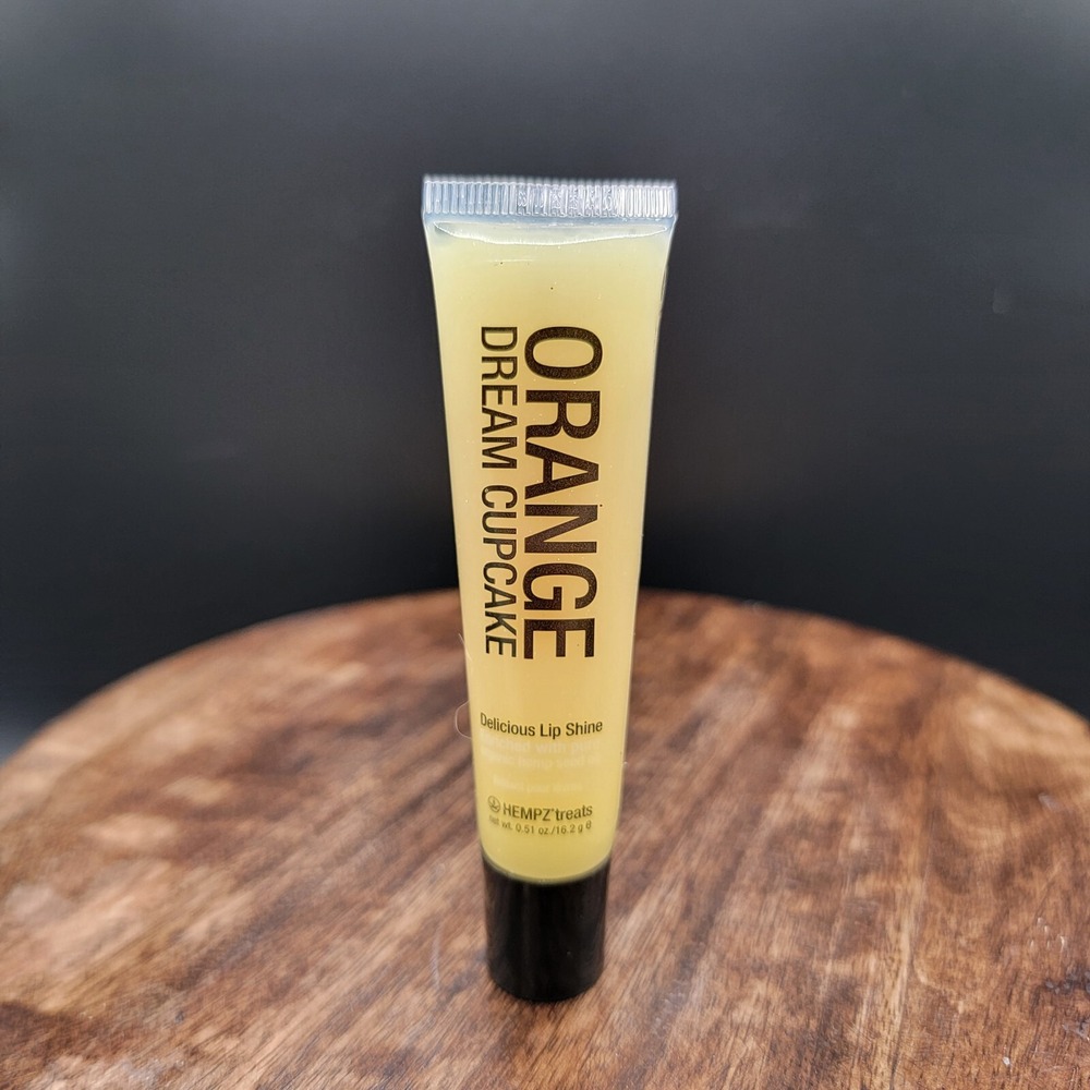 HEMPZ TREATS ( ORANGE DREAM CUPCAKE ) DELICIOUS LIP SHINE - NEW!